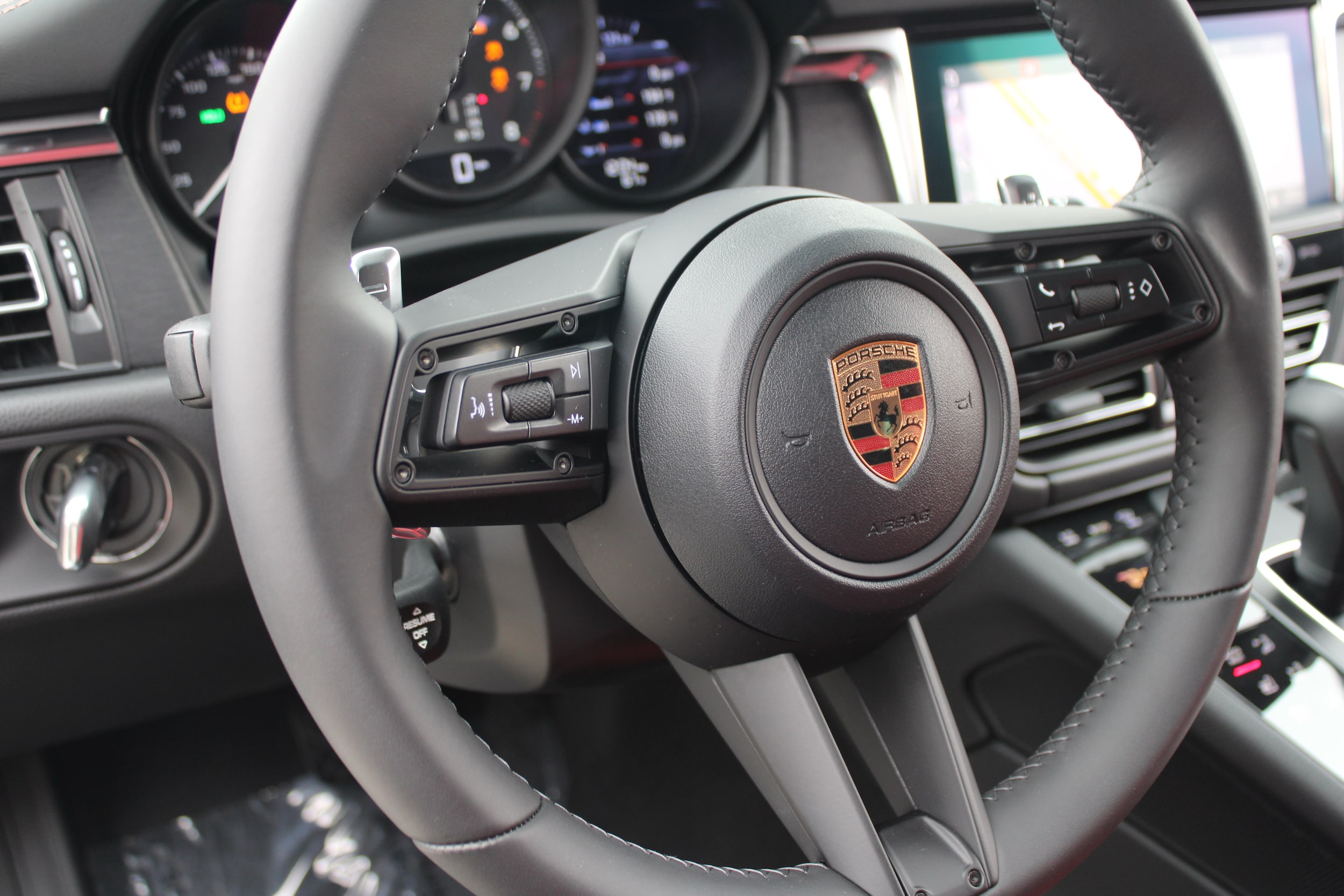 2026 Porsche Macan GTS - Photo 19