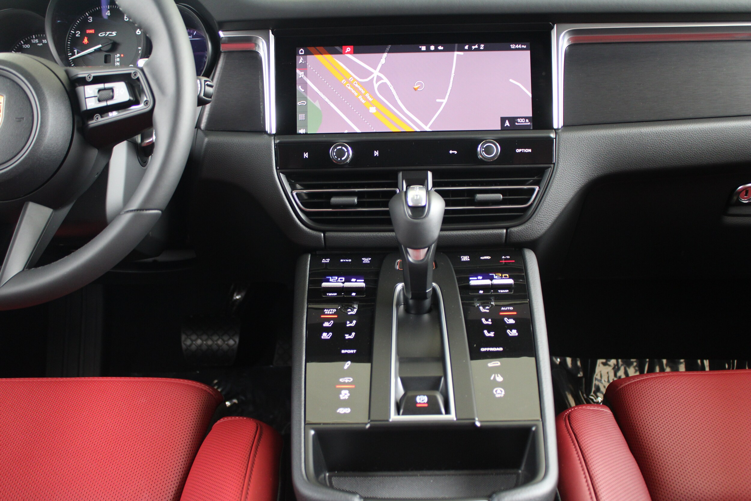 2026 Porsche Macan GTS - Photo 31