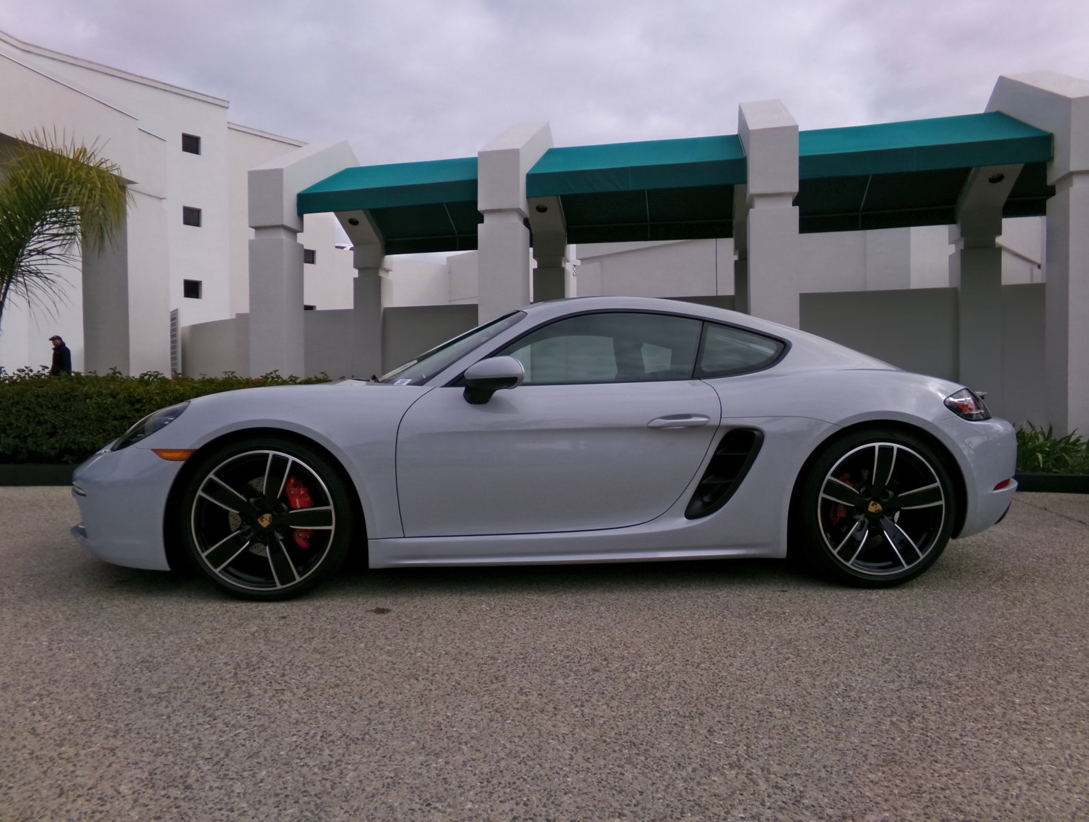 2025 Porsche Cayman S photo 2