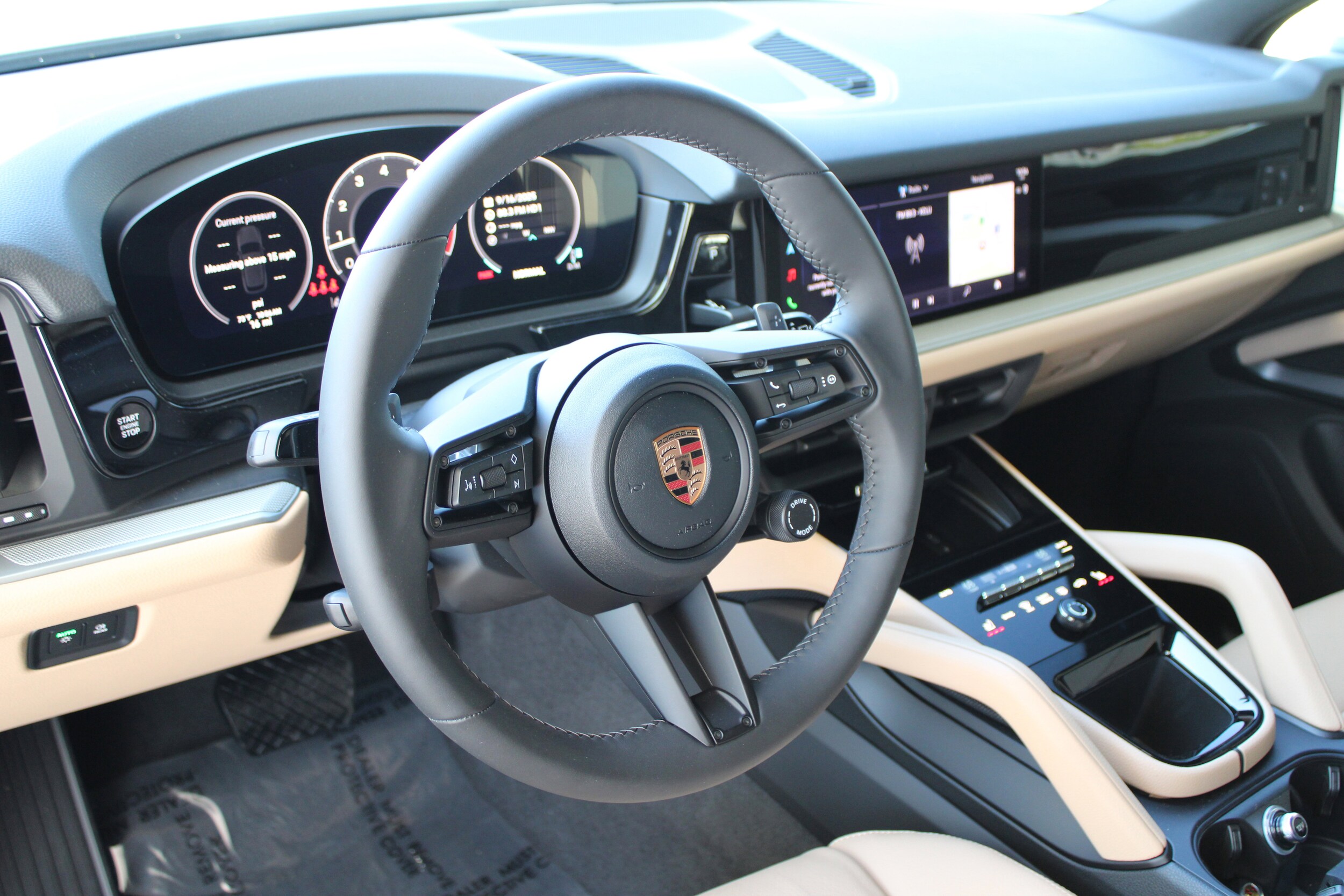 2026 Porsche Cayenne photo 4
