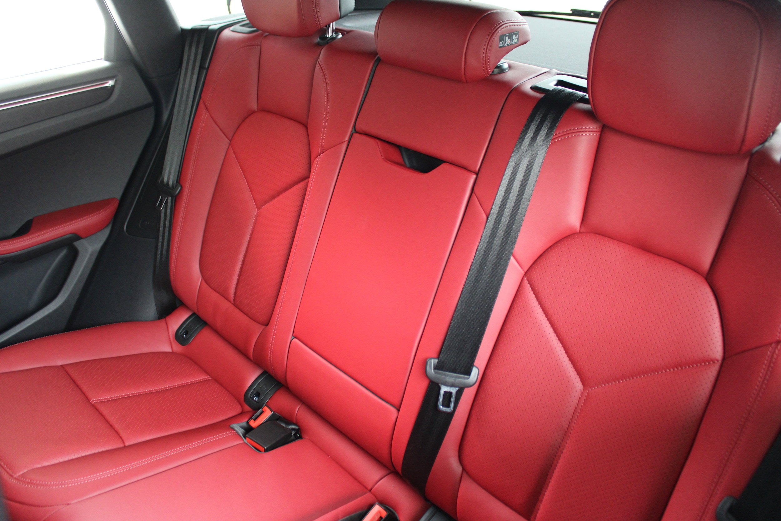 2026 Porsche Macan GTS - Photo 29