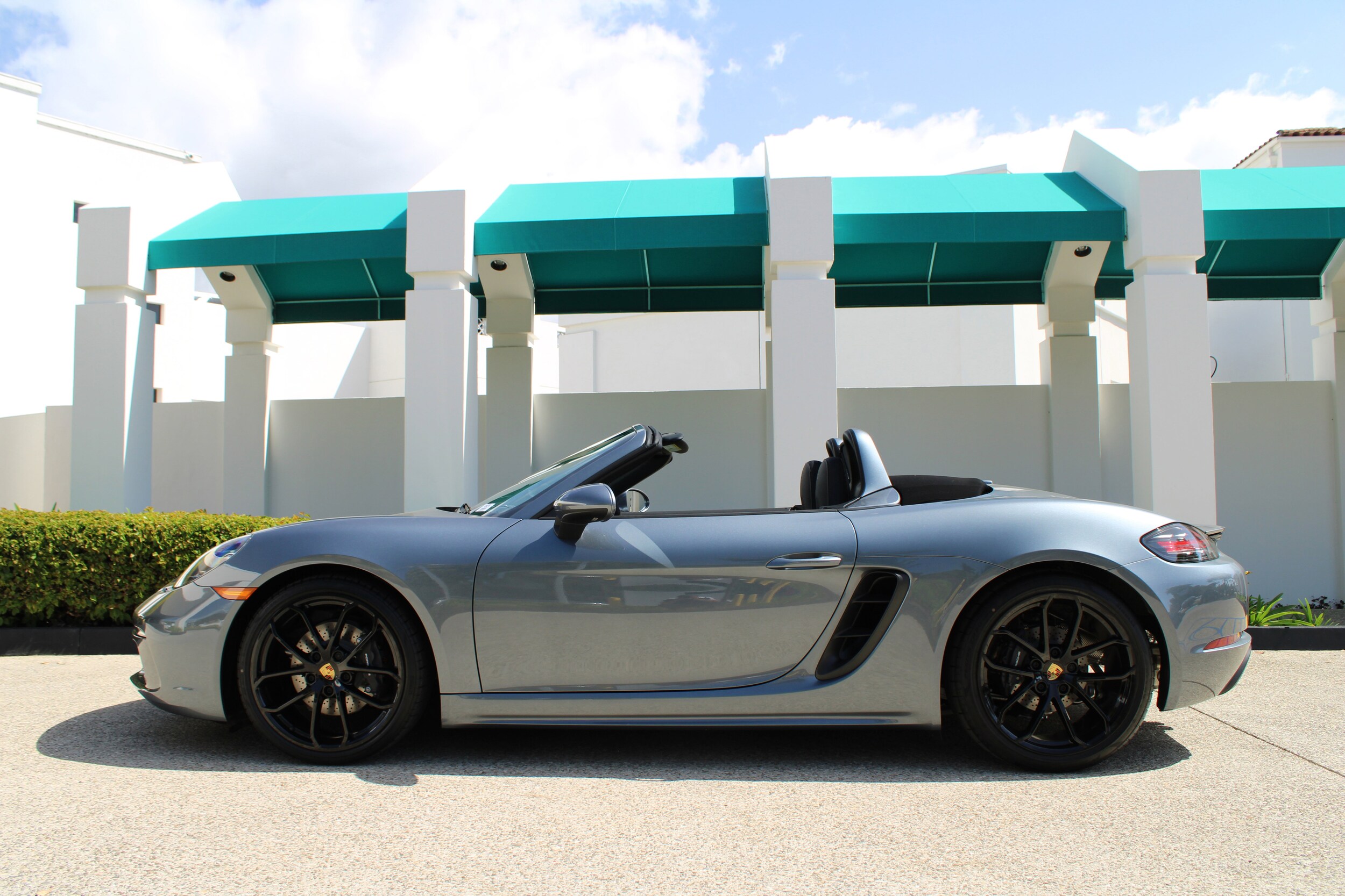 2025 Porsche Boxster photo 2