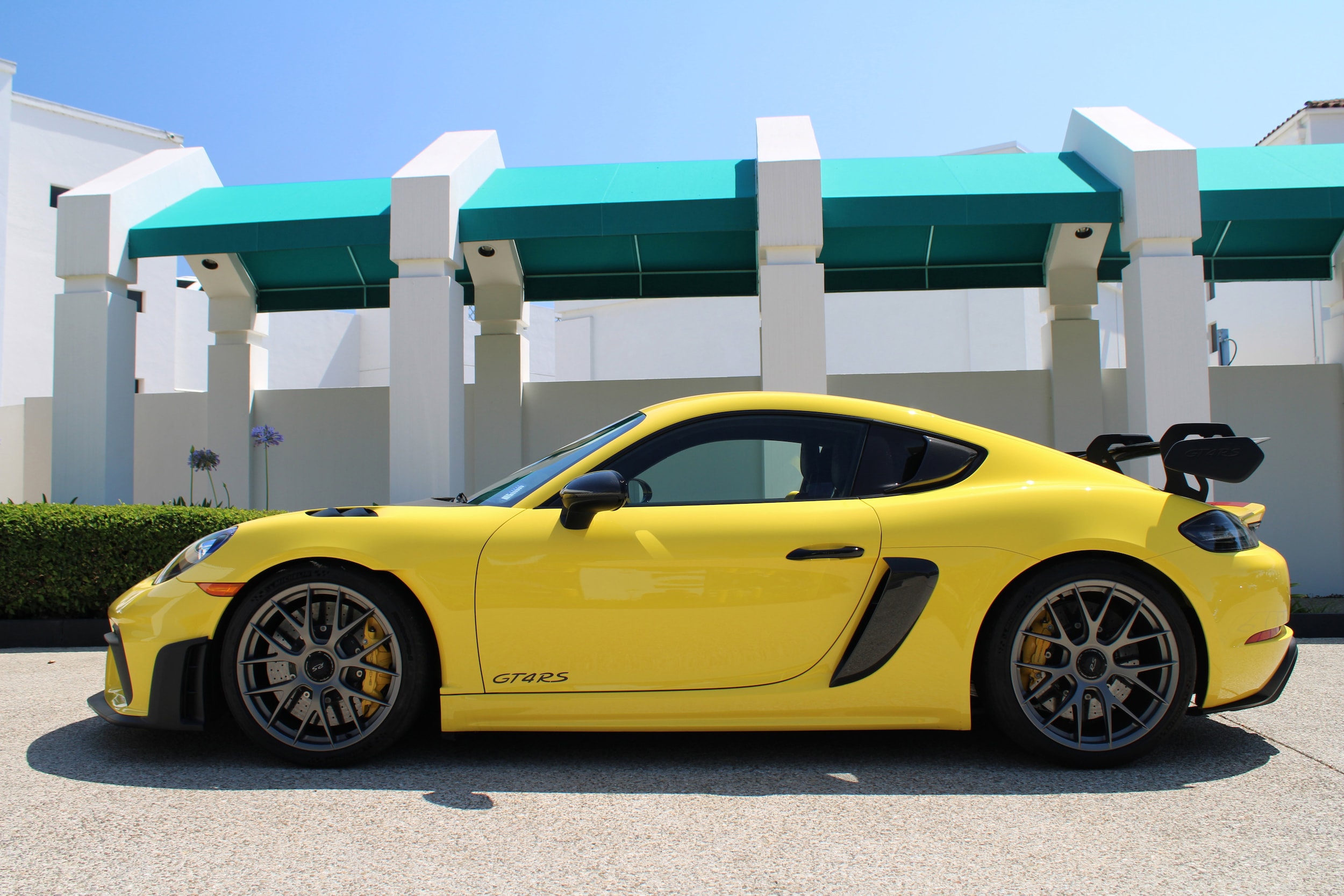 2023 Porsche Cayman GT4 RS photo 2