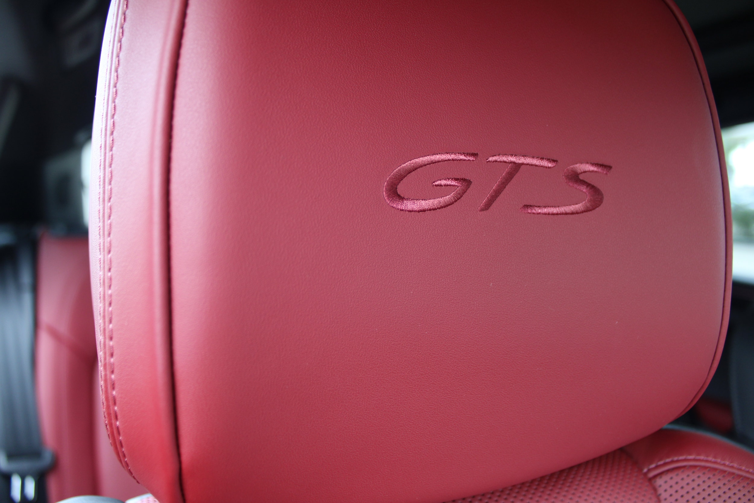 2026 Porsche Macan GTS - Photo 34