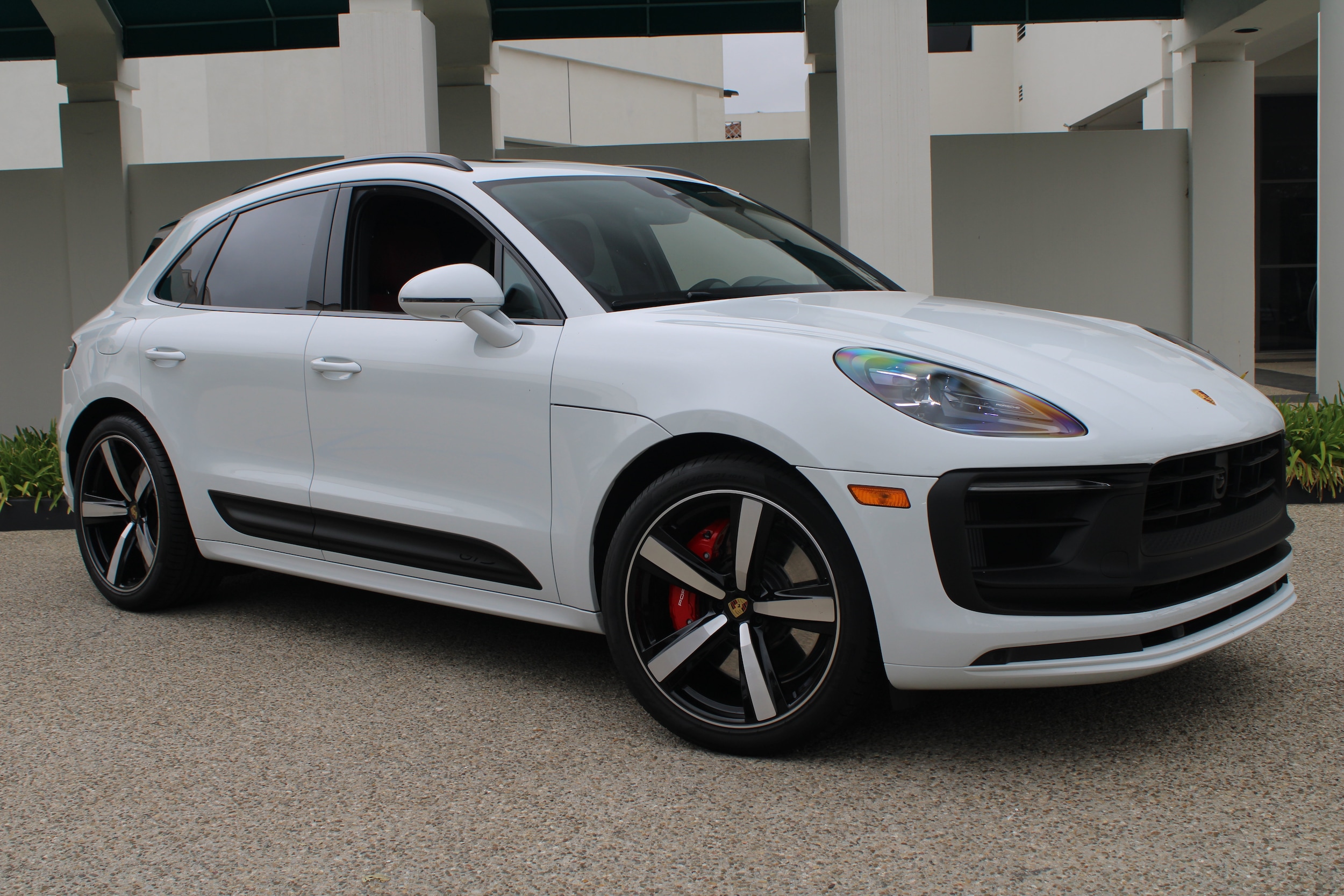 2026 Porsche Macan GTS - Photo 9