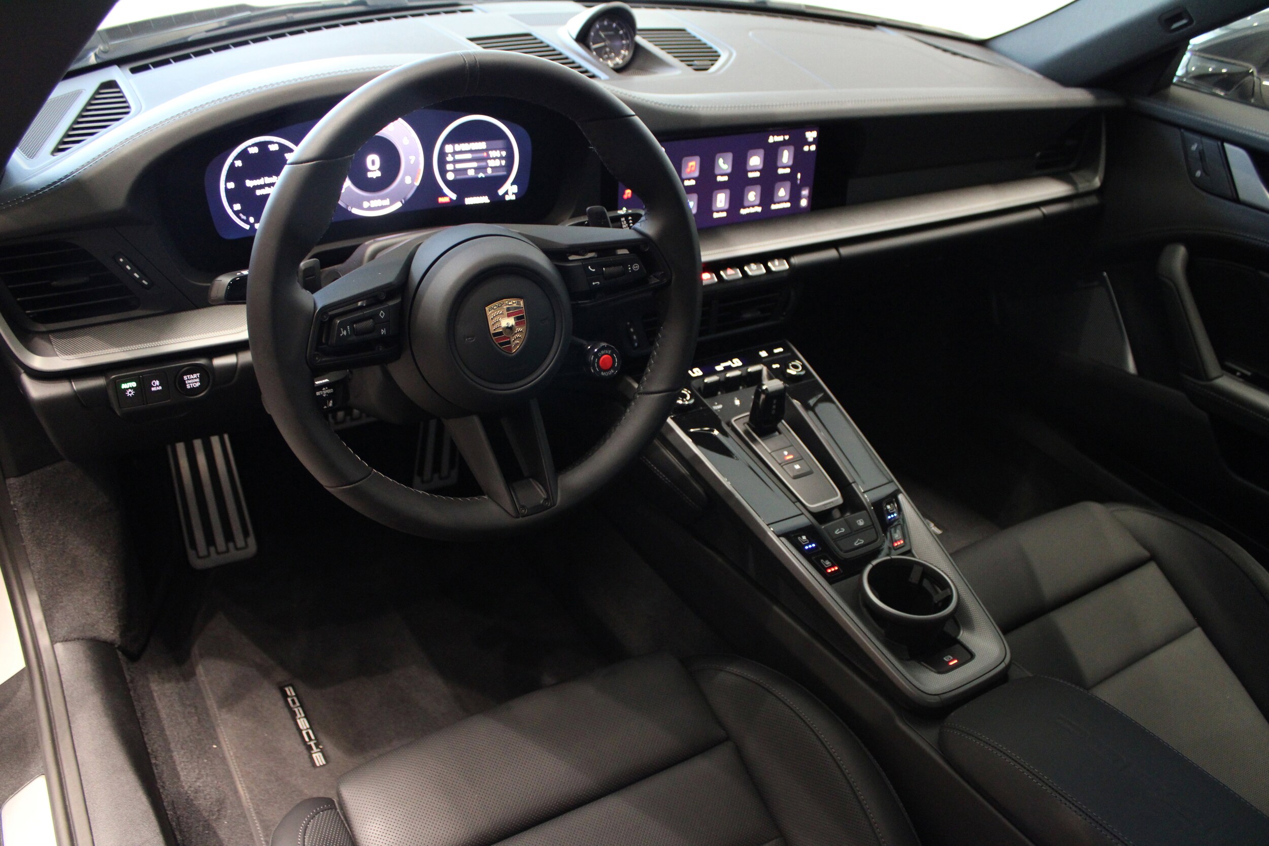2025 Porsche 911 S photo 4