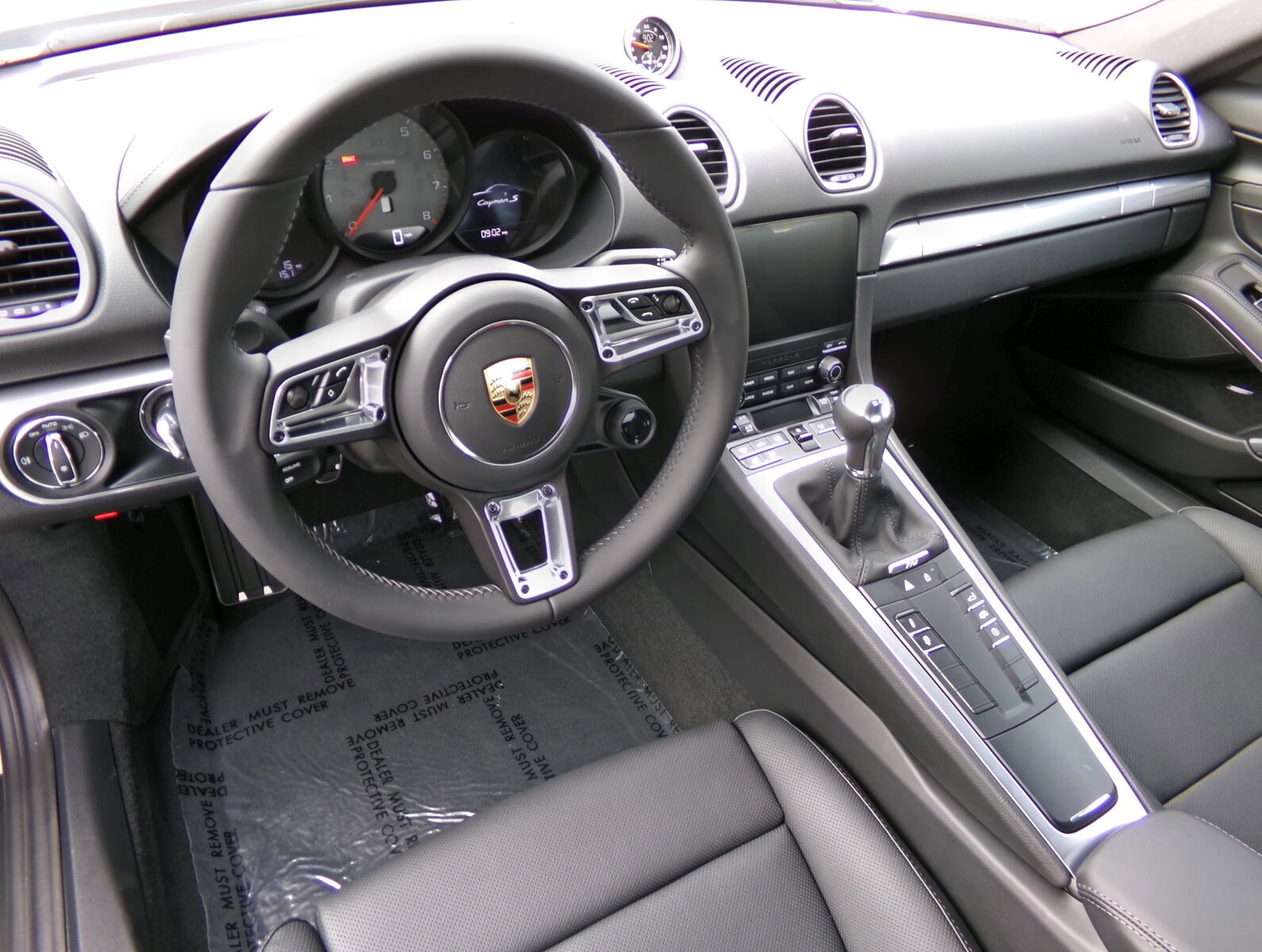 2025 Porsche Cayman S photo 4