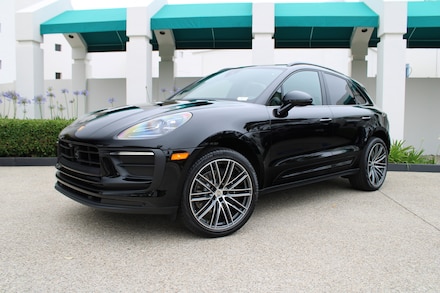 2025 Porsche Macan SUV