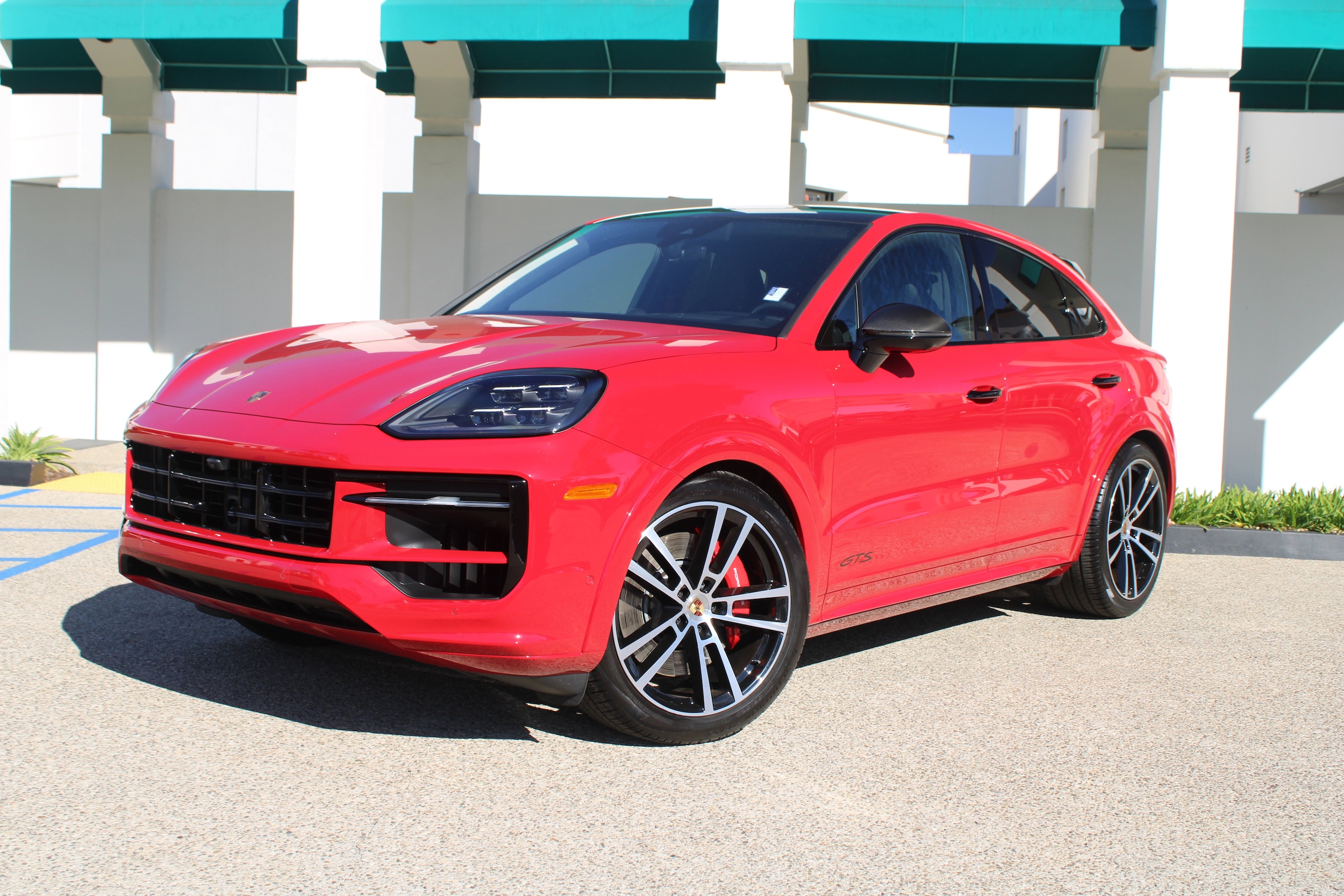 2025 Porsche Cayenne Coup GTS