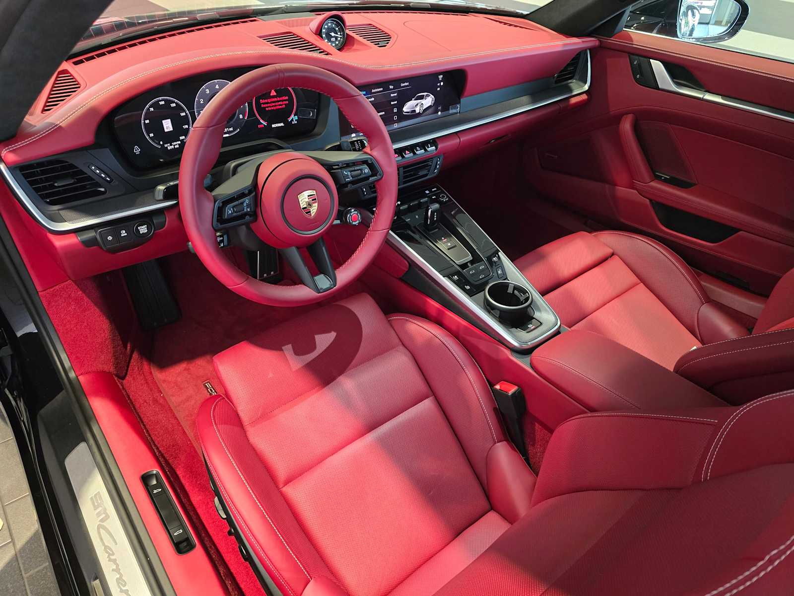 2025 Porsche 911 Coupe photo 4