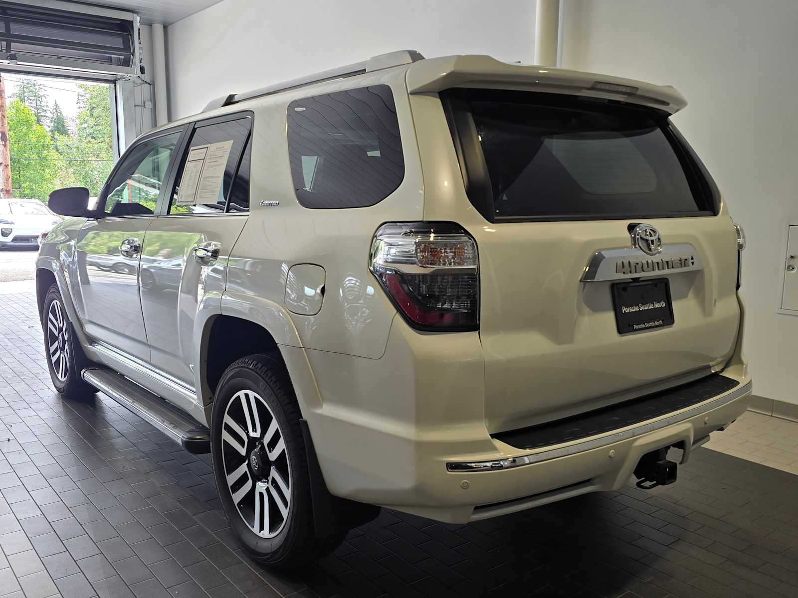 2023 Toyota 4Runner Limited 4WD photo 3