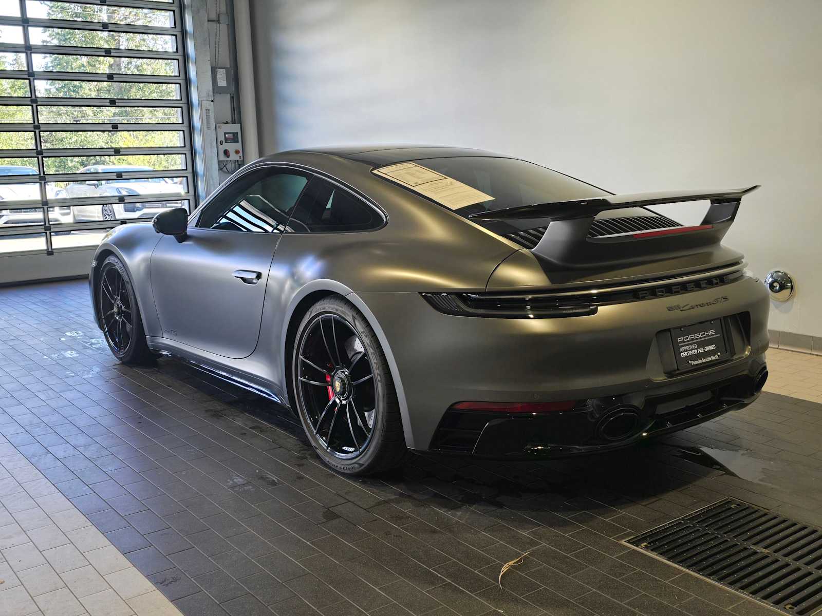2024 Porsche 911 GTS photo 3