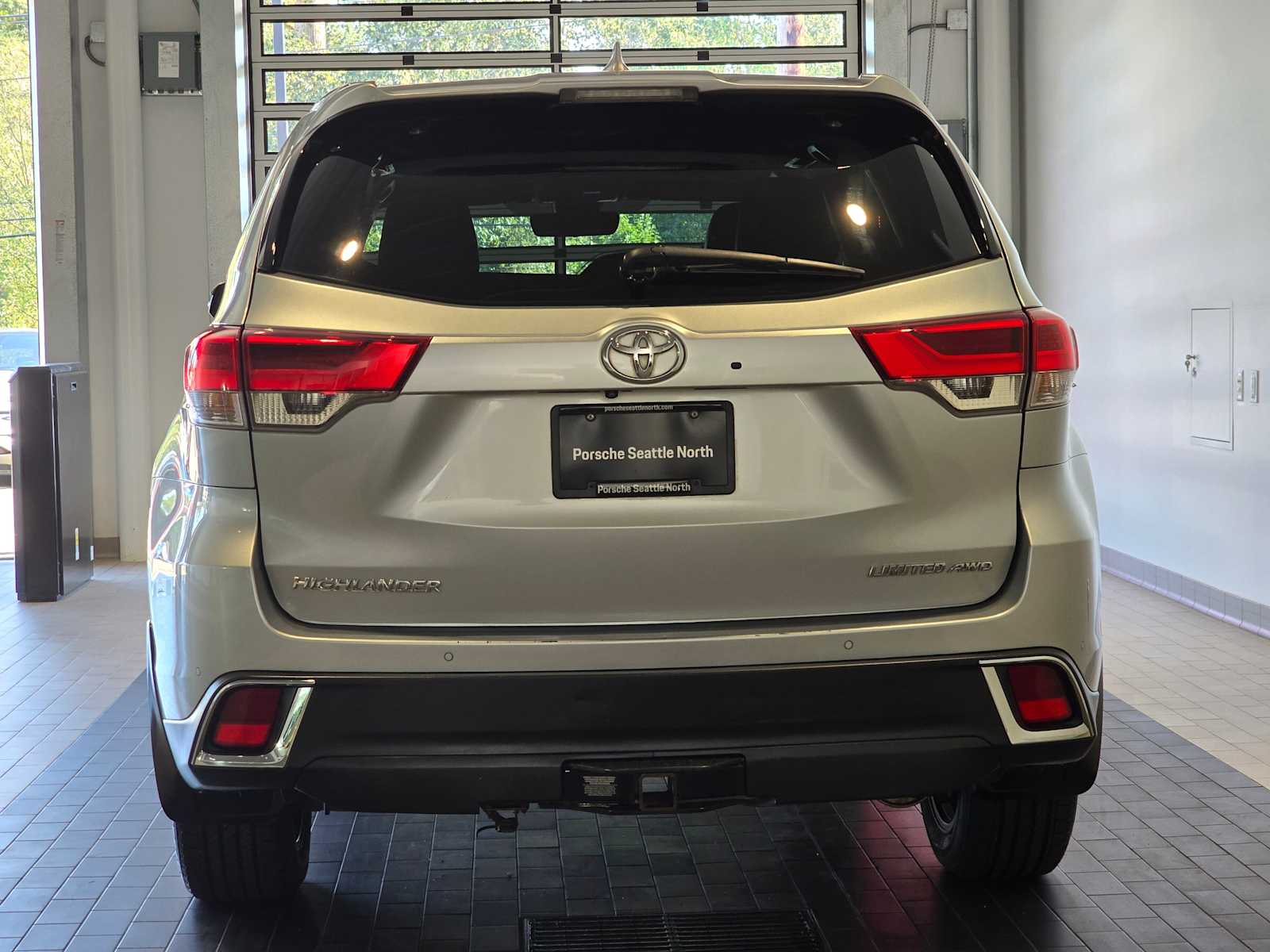 2019 Toyota Highlander Limited photo 4