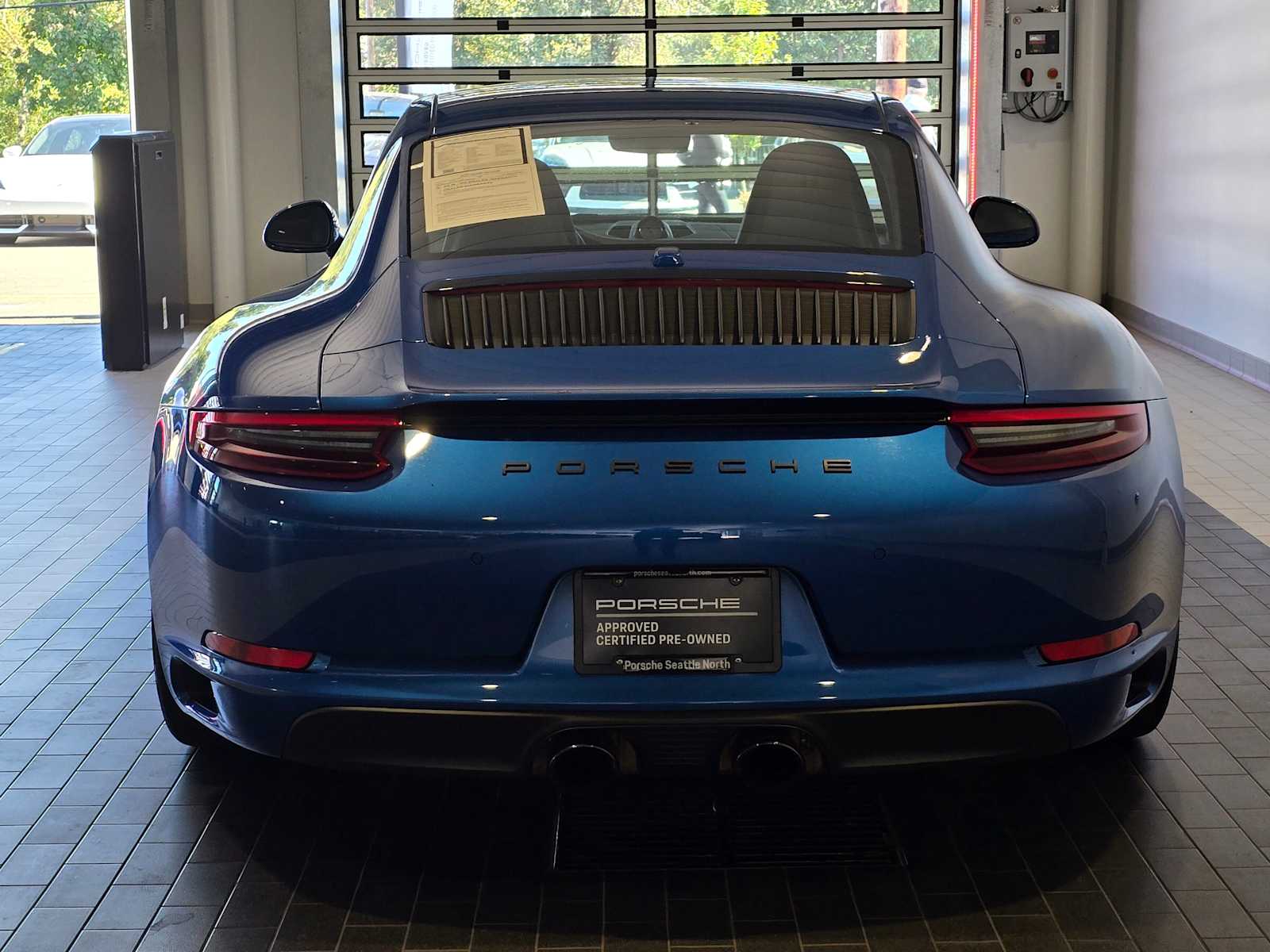 2018 Porsche 911 GTS photo 4