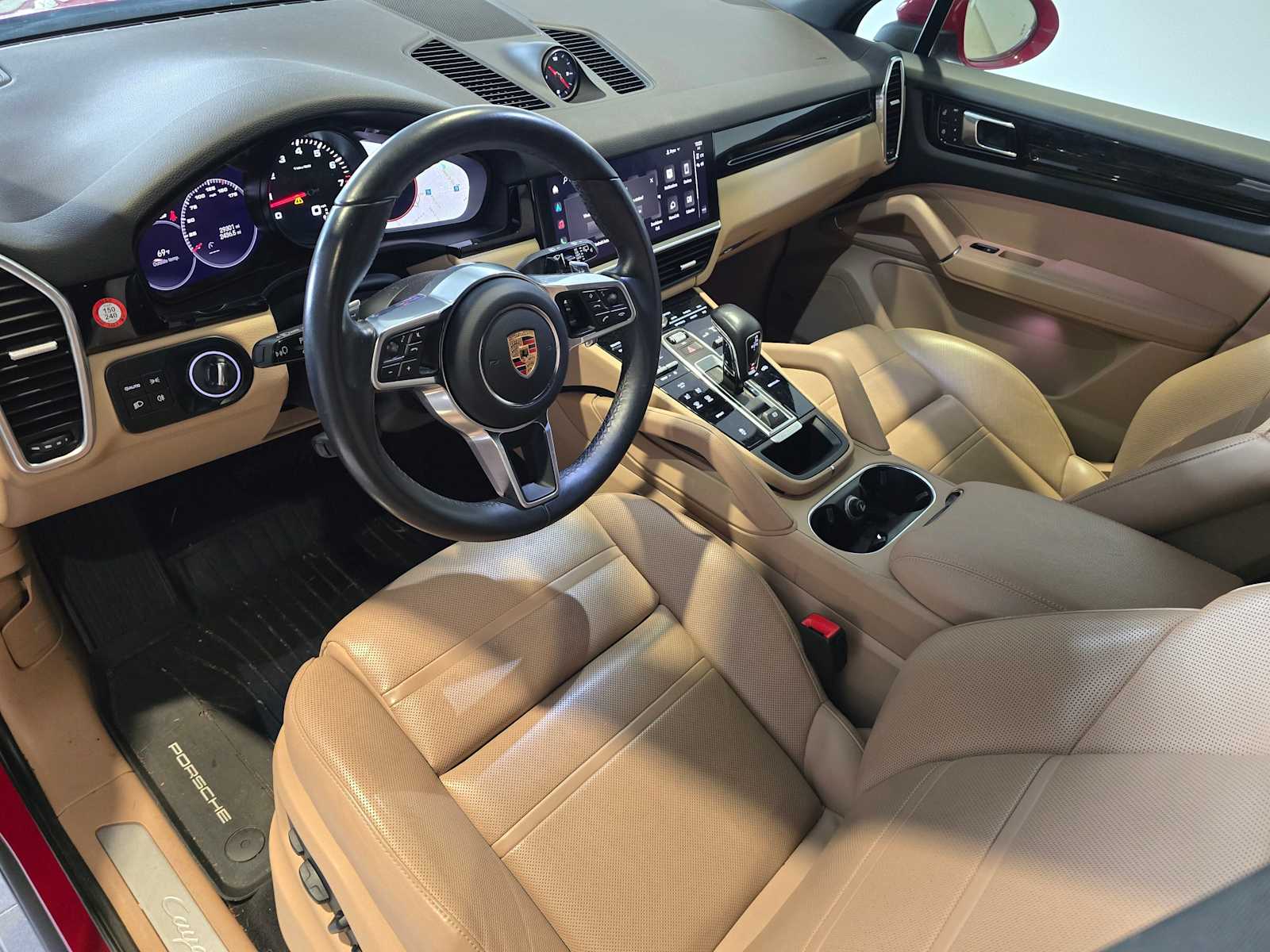2023 Porsche Cayenne Base photo 4