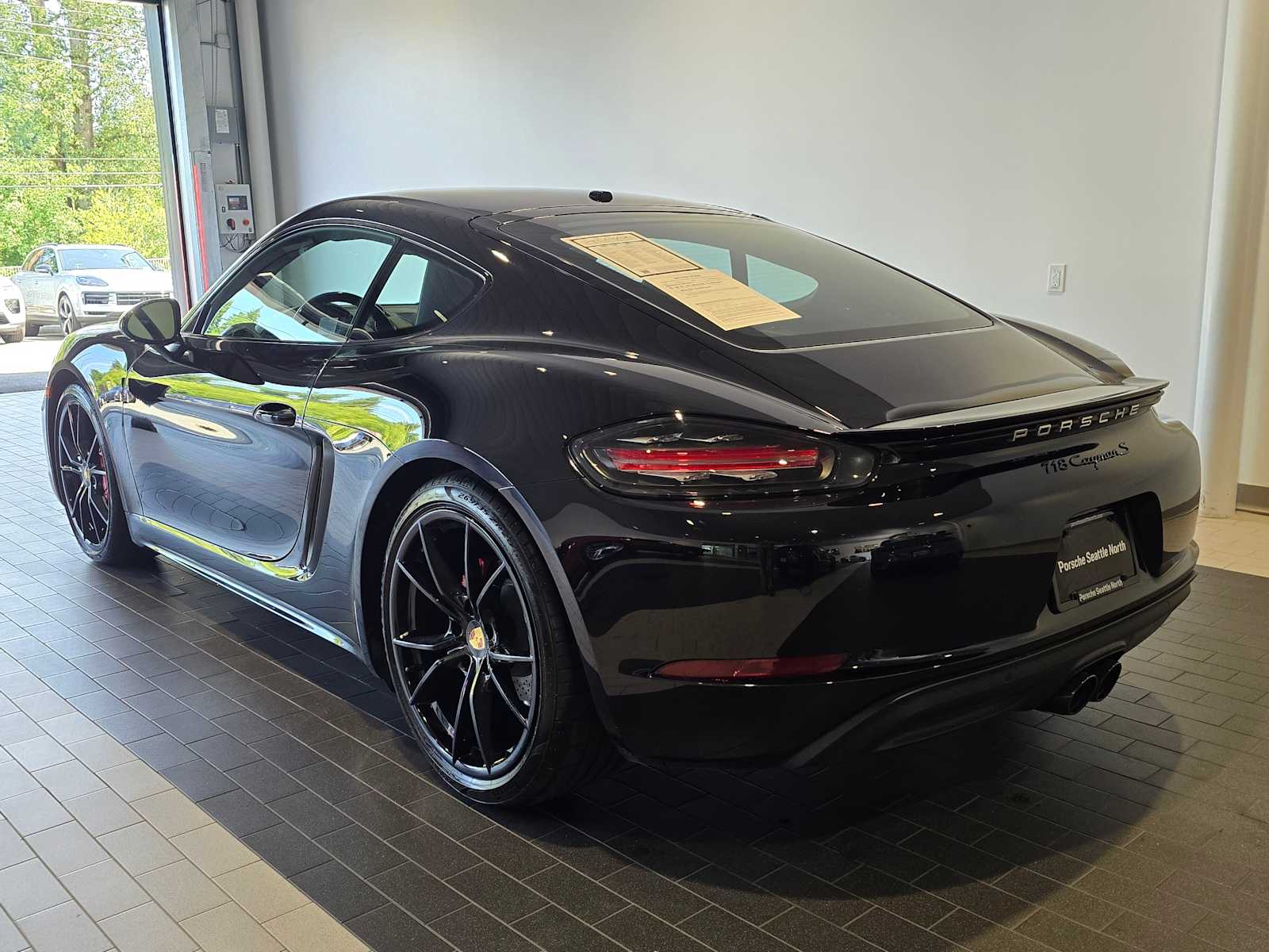 2025 Porsche Cayman S photo 3