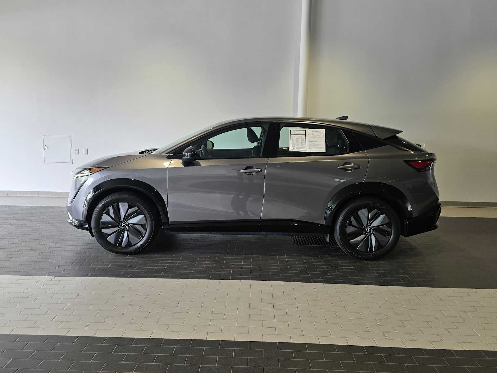 2023 Nissan ARIYA Engage e-4ORCE photo 2