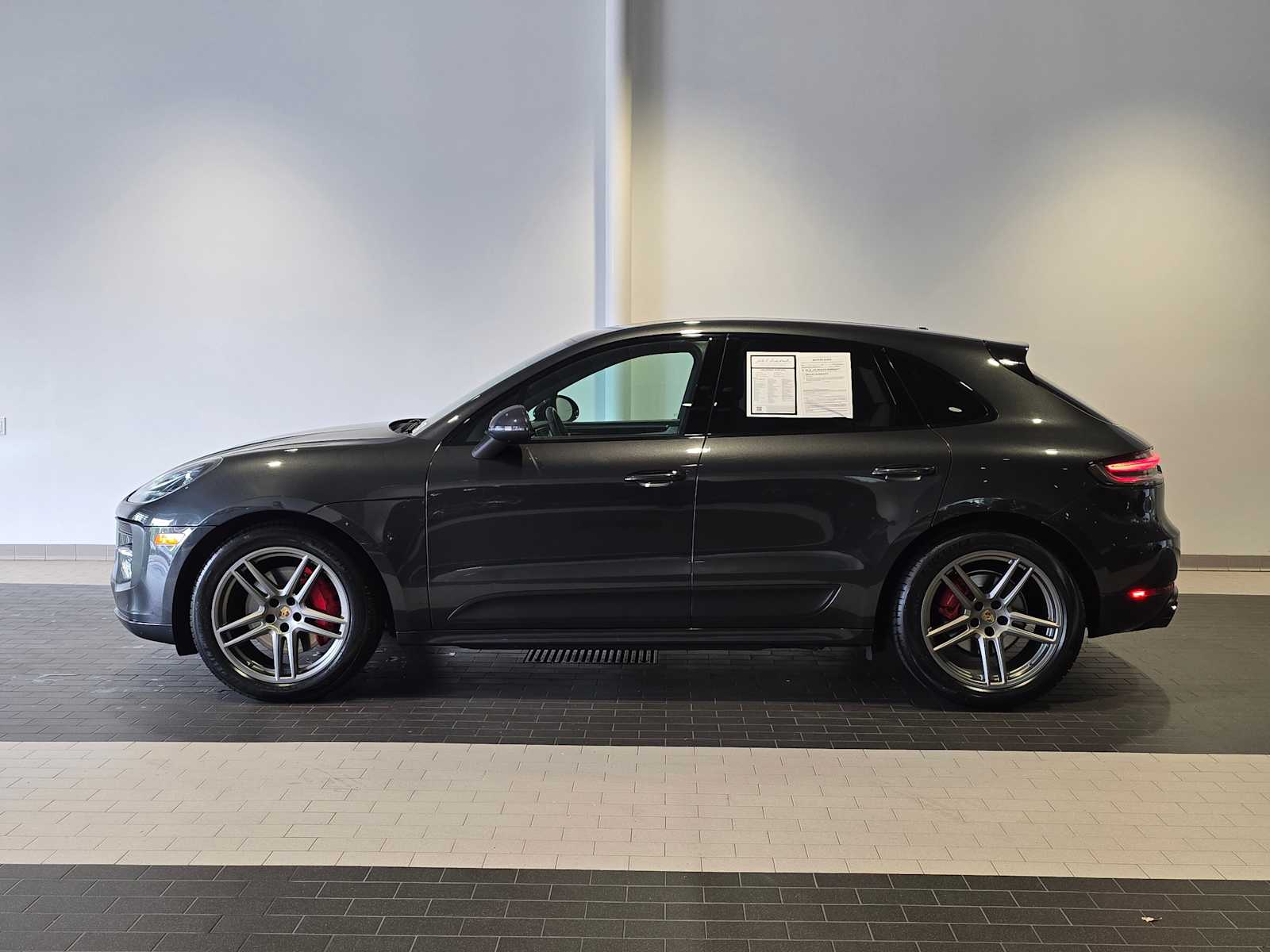 2020 Porsche Macan GTS photo 2