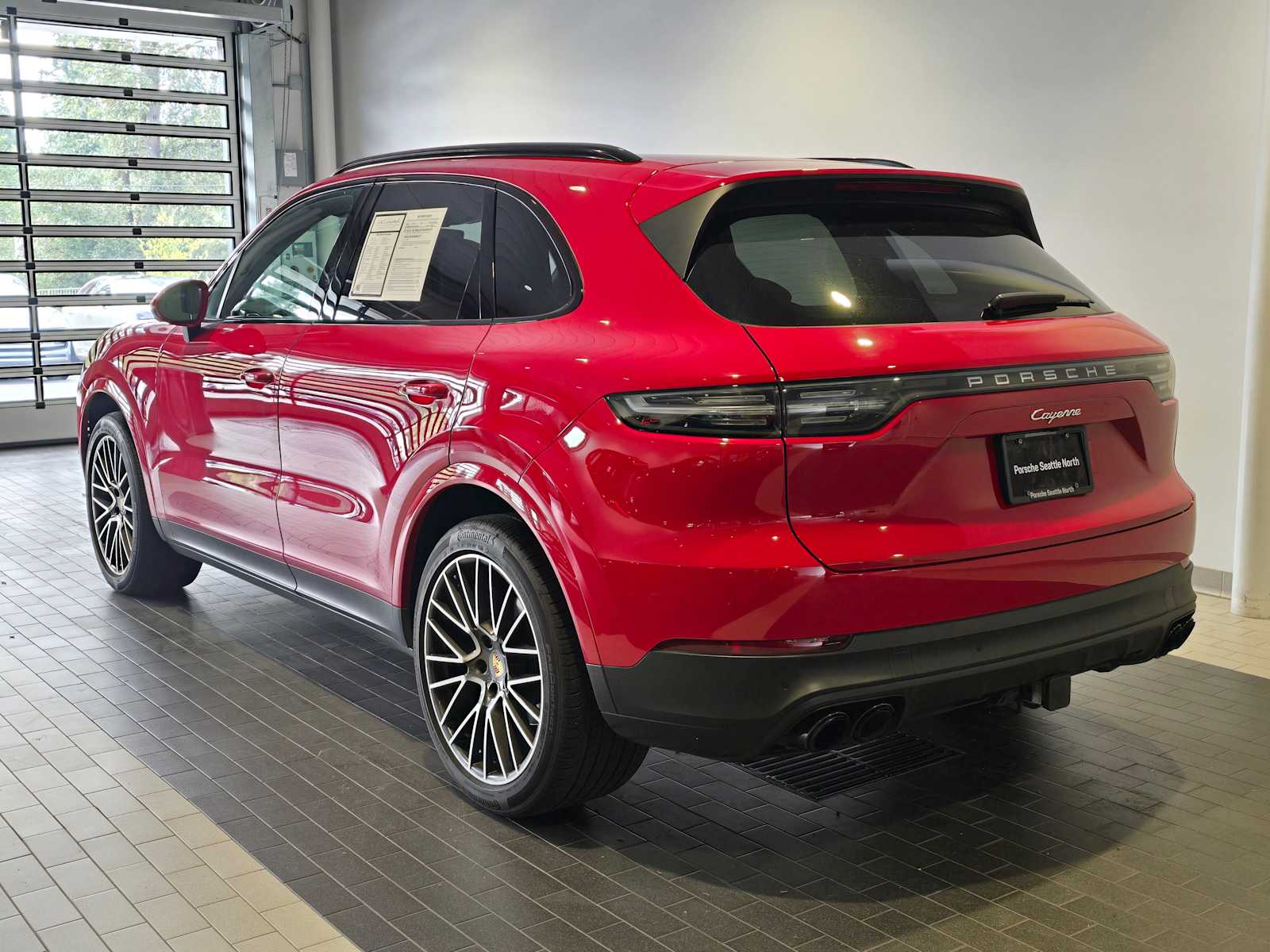 2023 Porsche Cayenne Base photo 3