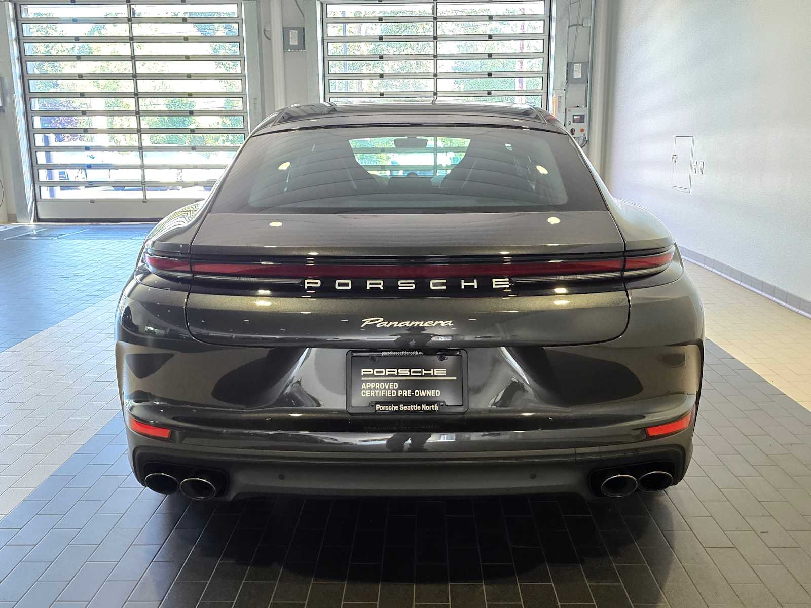 2024 Porsche Panamera Base photo 4