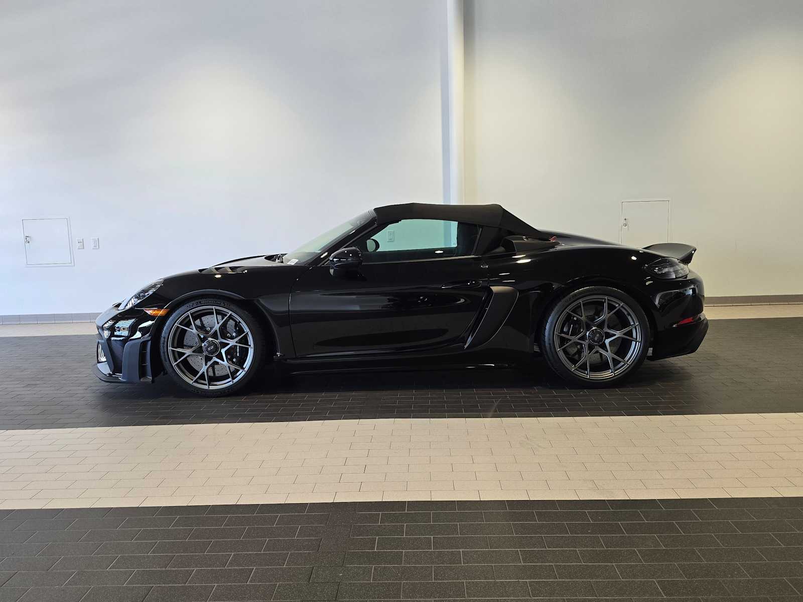 2025 Porsche Boxster Spyder photo 2