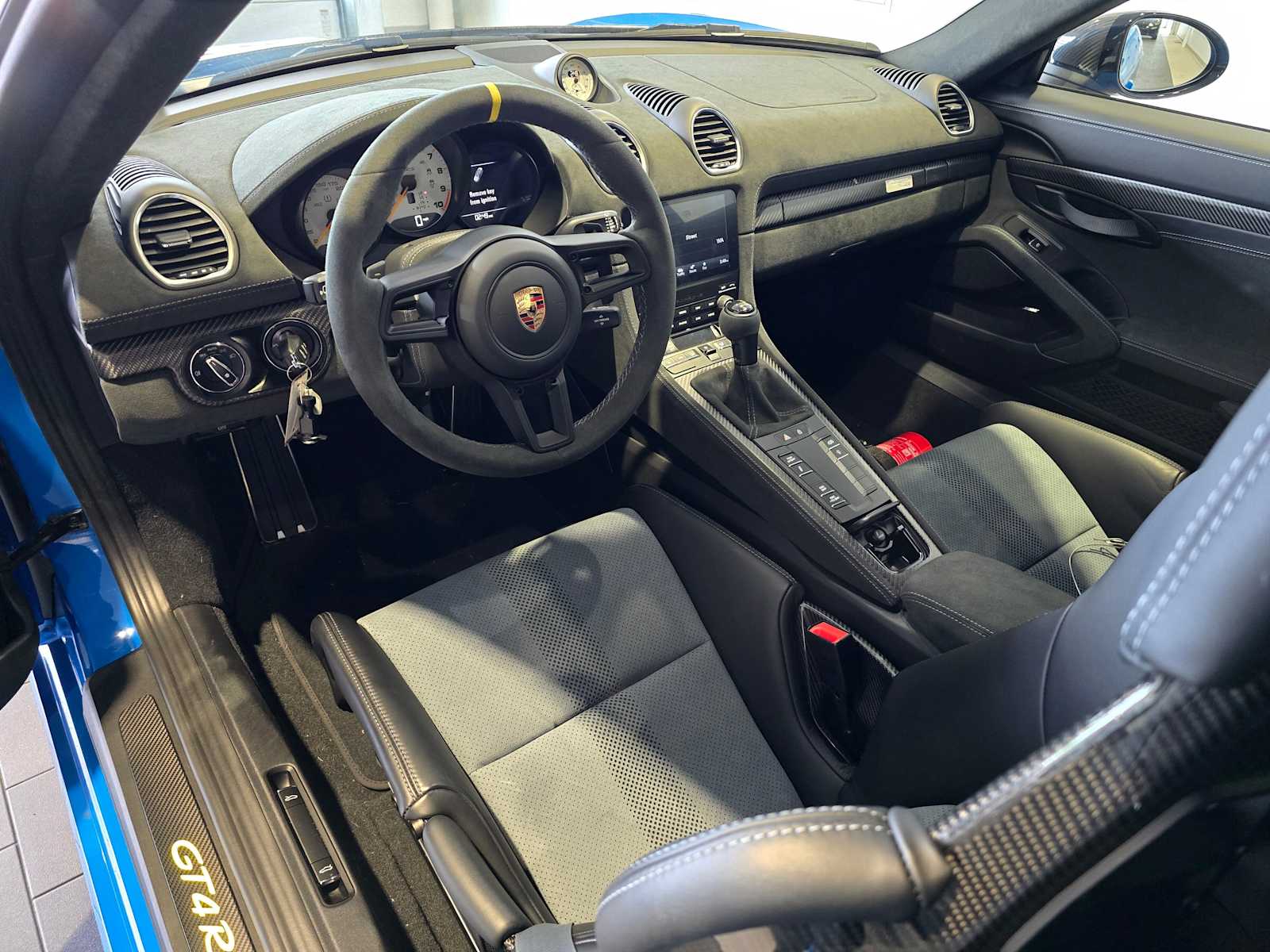 2025 Porsche Cayman GT4 RS photo 4