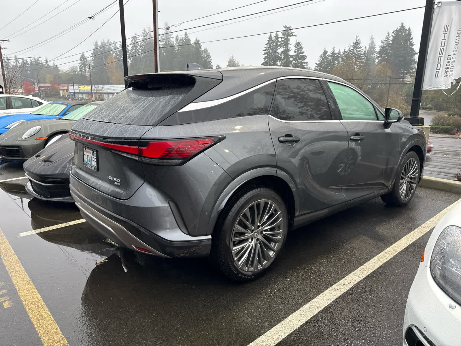 2024 Lexus RX 350 Luxury photo 3