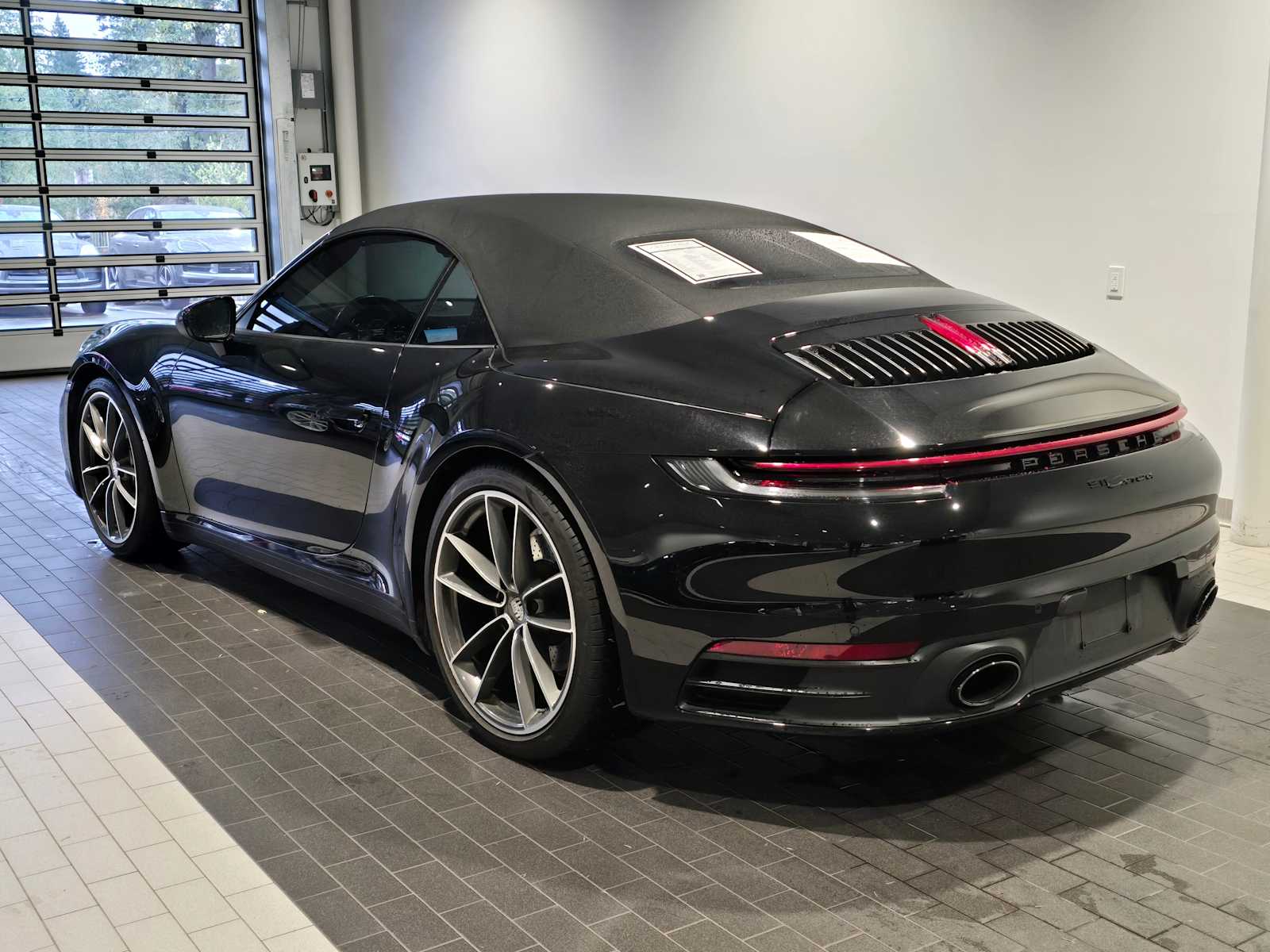 2020 Porsche 911 Cabriolet photo 3