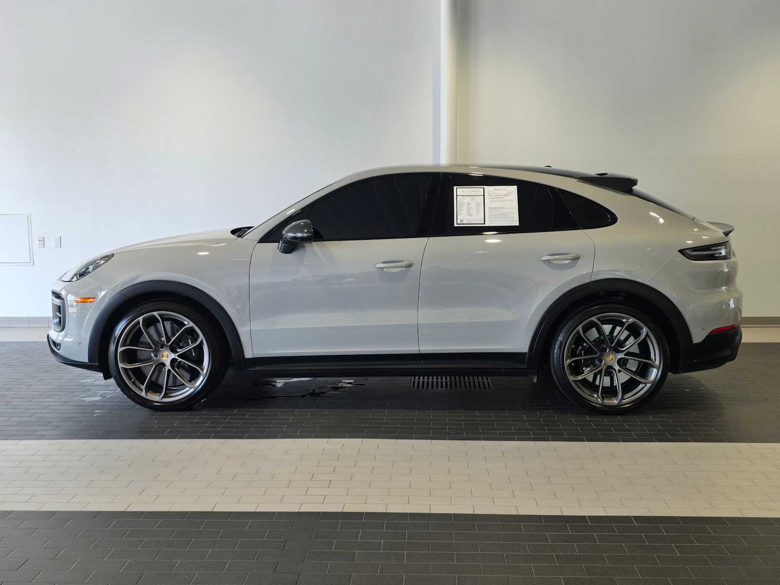 2023 Porsche Cayenne Turbo GT Coupe photo 2