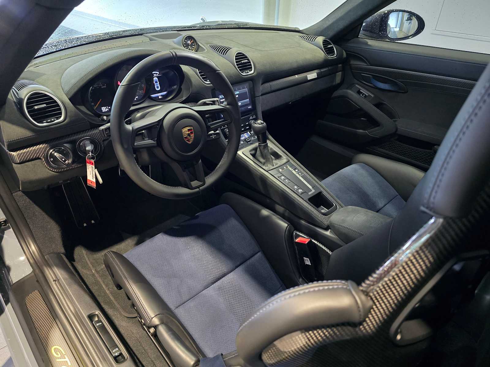 2023 Porsche Cayman GT4 RS photo 4