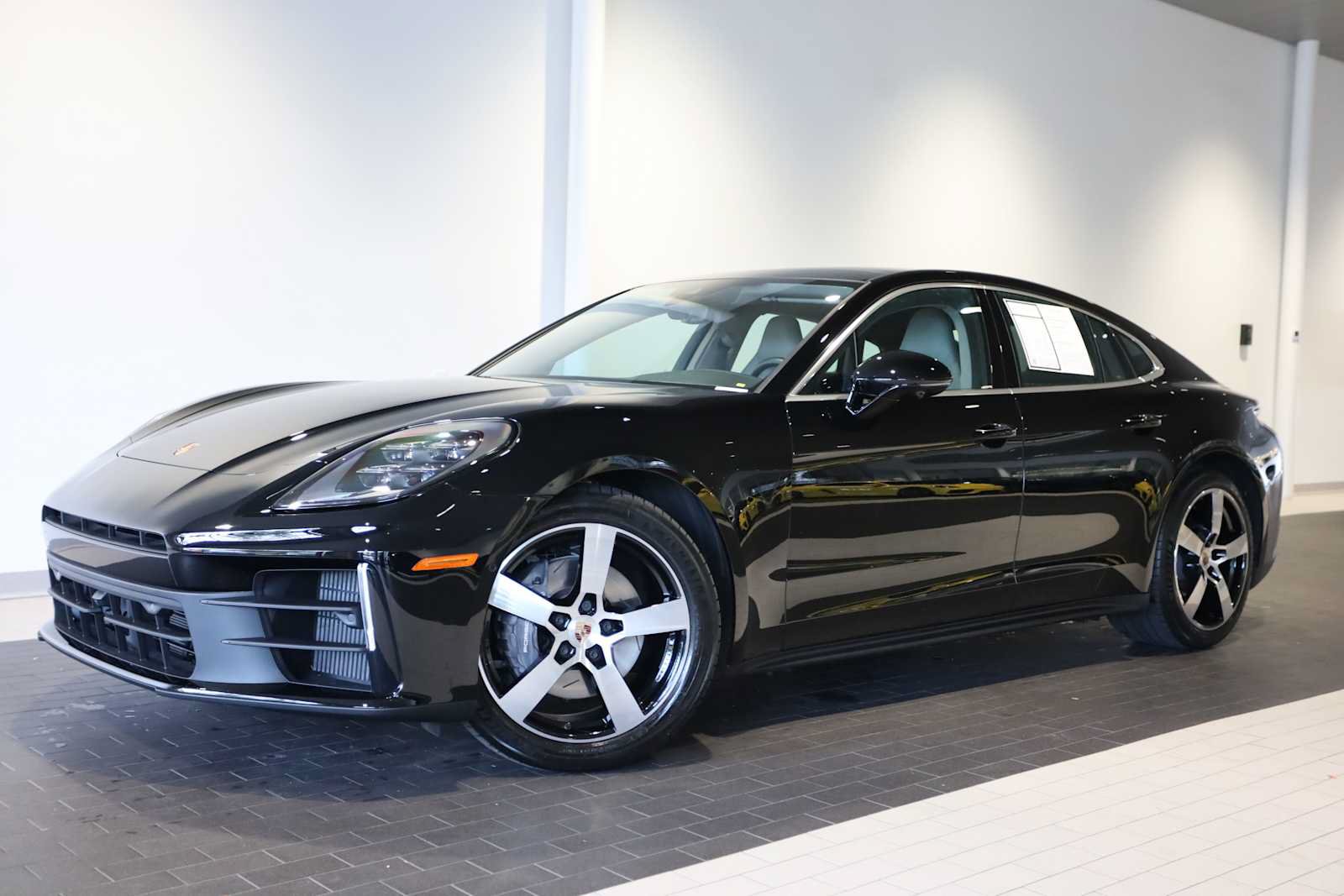 2025 Porsche Panamera