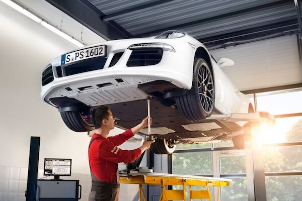Porsche Genuine Parts