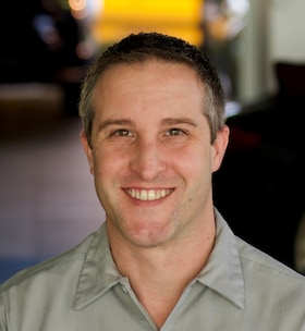 Staff member Nathan from ID_59aa06
