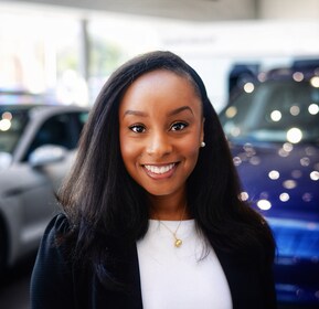 Staff member Sharhonda Bussjager from ID_5841f9