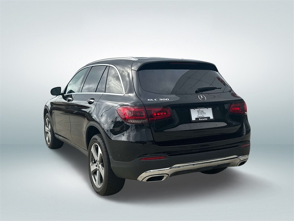 2022 Mercedes Benz GLC 300 photo 4
