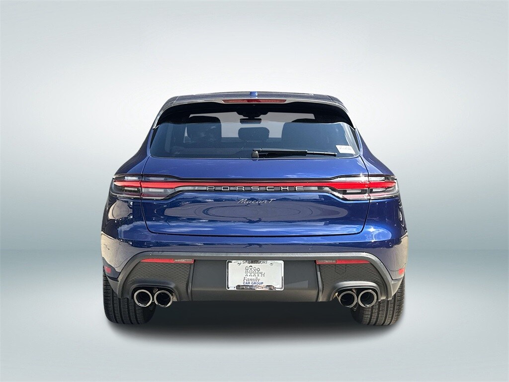 2024 Porsche Macan T photo 4