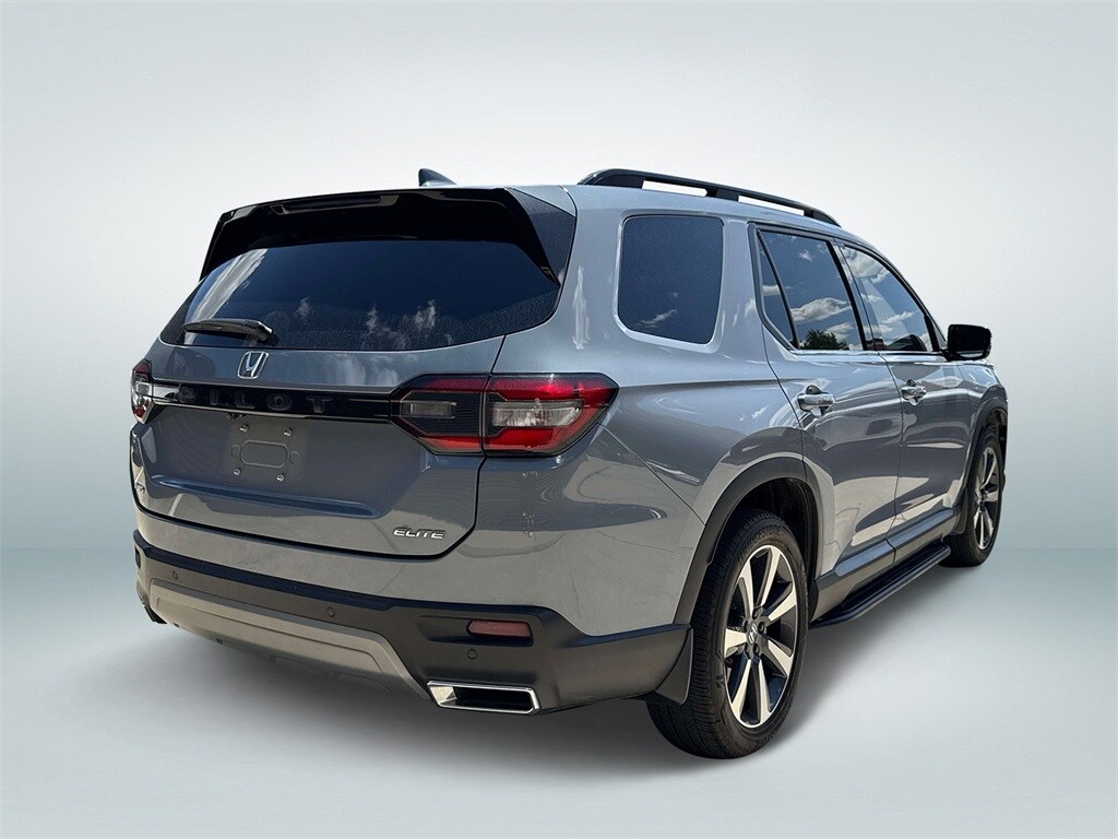 2023 Honda Pilot Elite photo 3