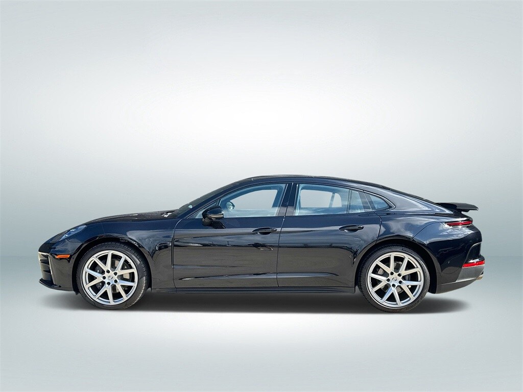 2024 Porsche Panamera 4 photo 2