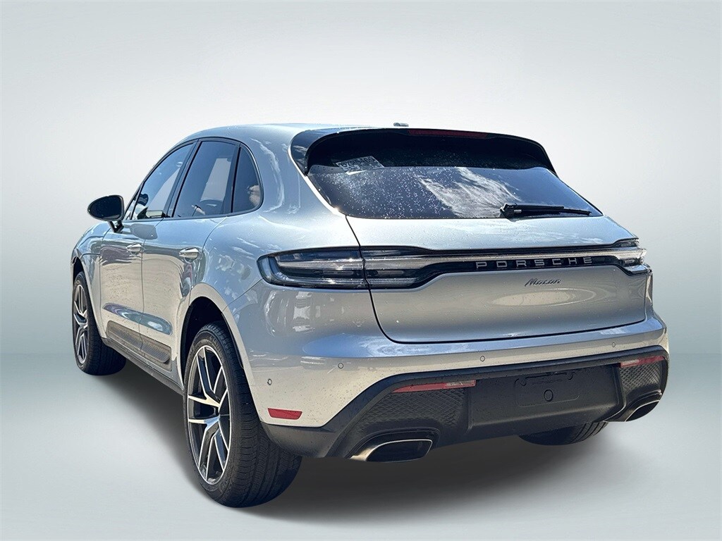 2024 Porsche Macan Base photo 4