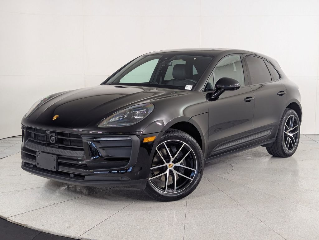 2025 Porsche Macan