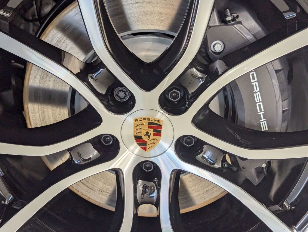2025 Porsche Cayenne Coup E-Hybrid - Photo 9