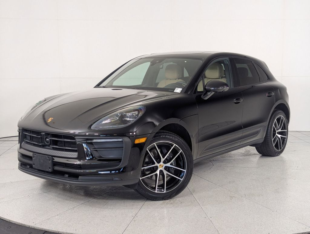2025 Porsche Macan