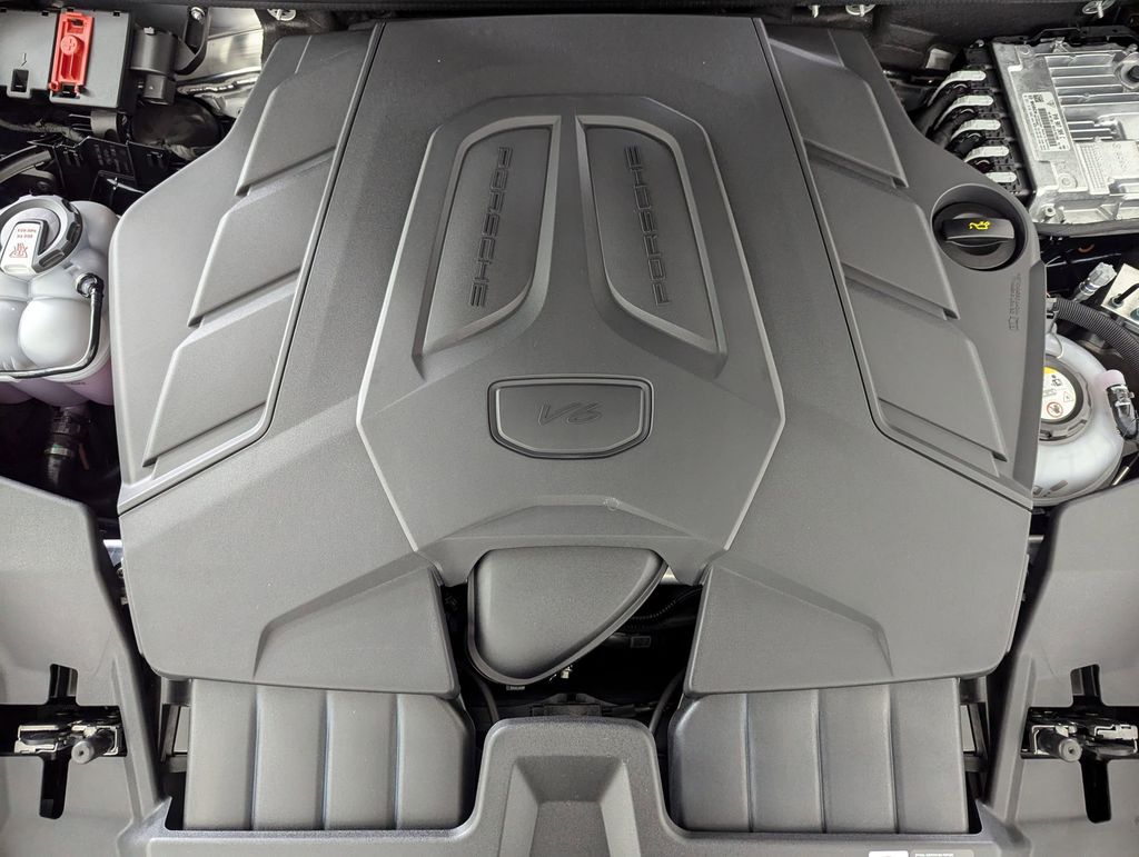 2025 Porsche Cayenne Coup E-Hybrid - Photo 25
