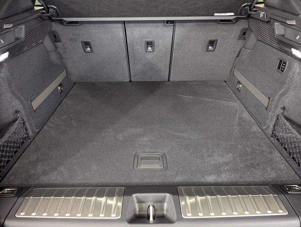 2025 Porsche Macan Base - Photo 29