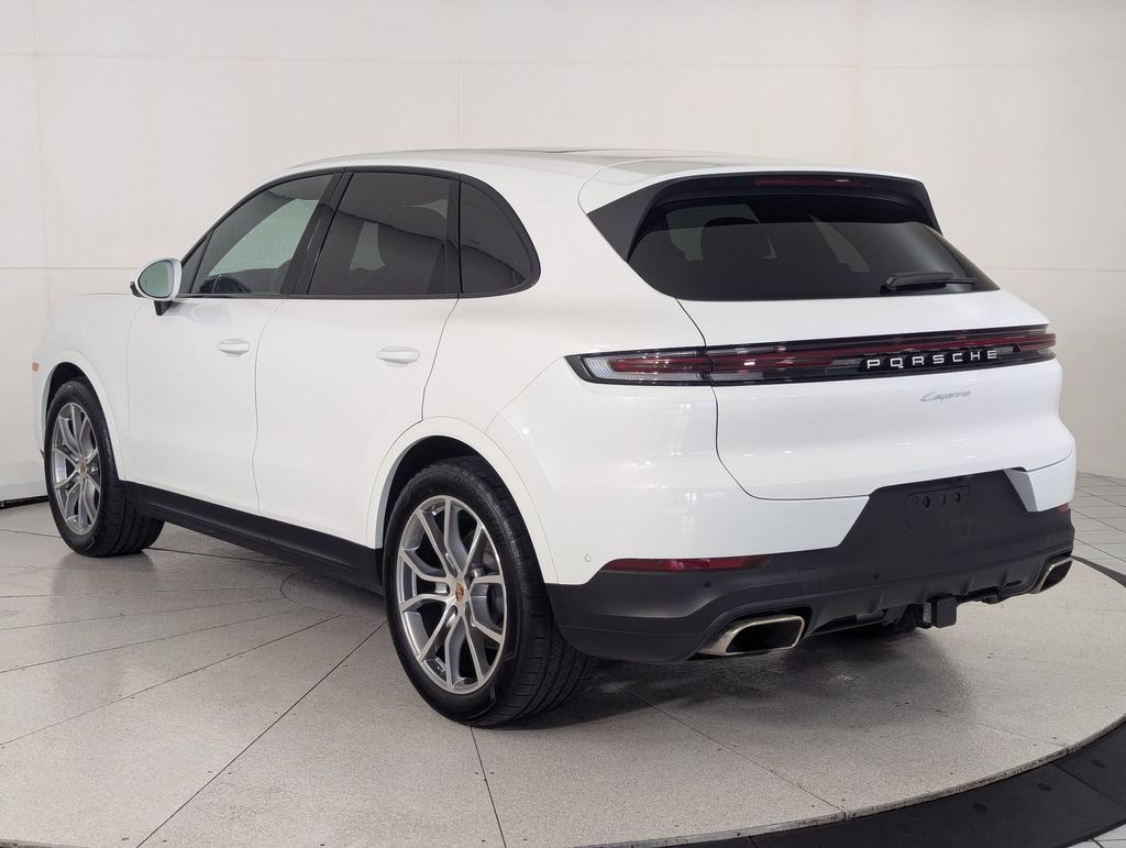 2025 Porsche Cayenne Base - Photo 3