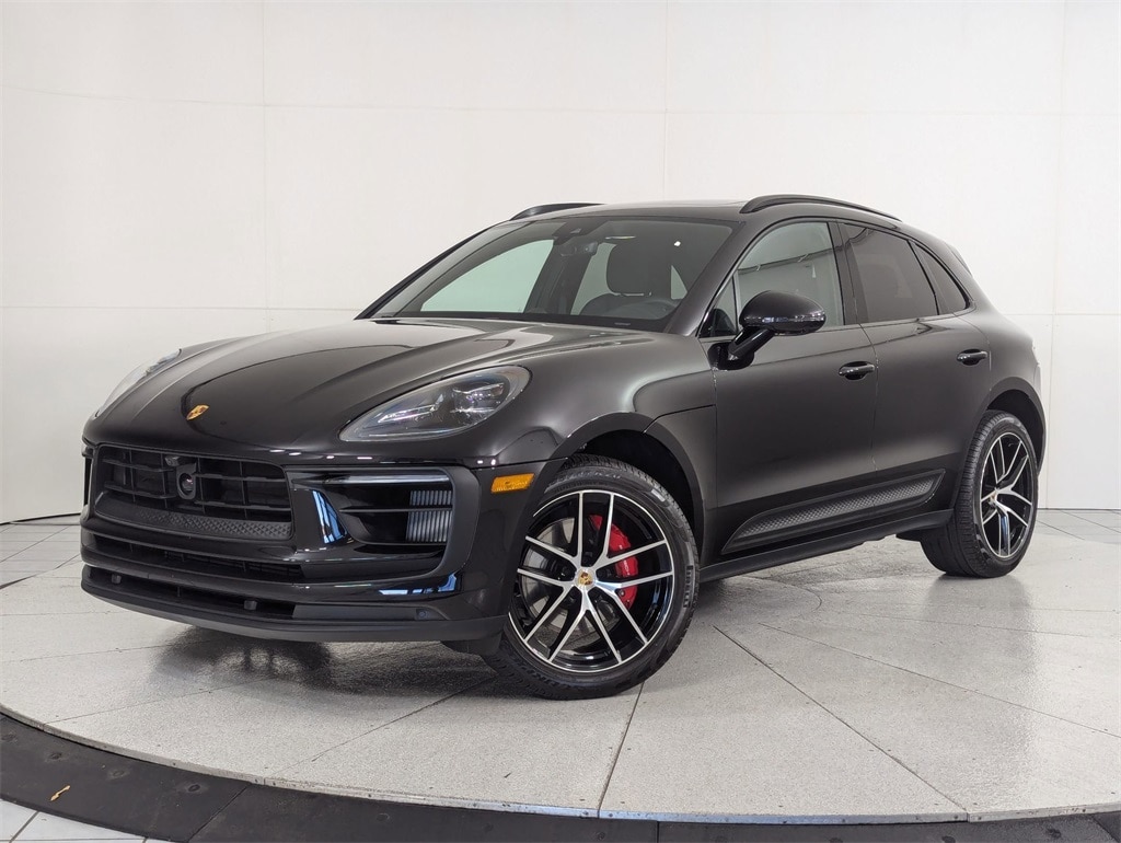 2023 Porsche Macan S's photo