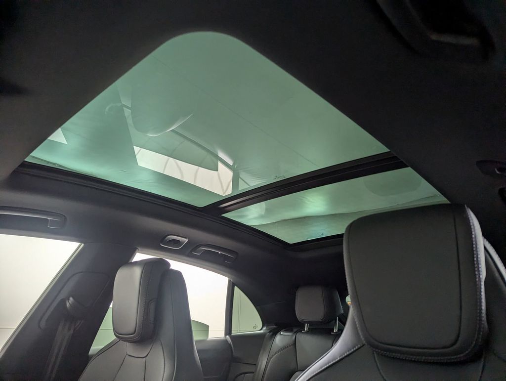 2025 Porsche Macan Base - Photo 13