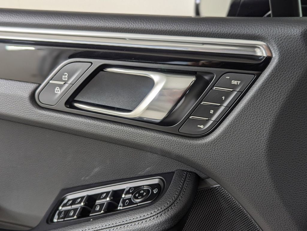 2026 Porsche Macan S - Photo 22