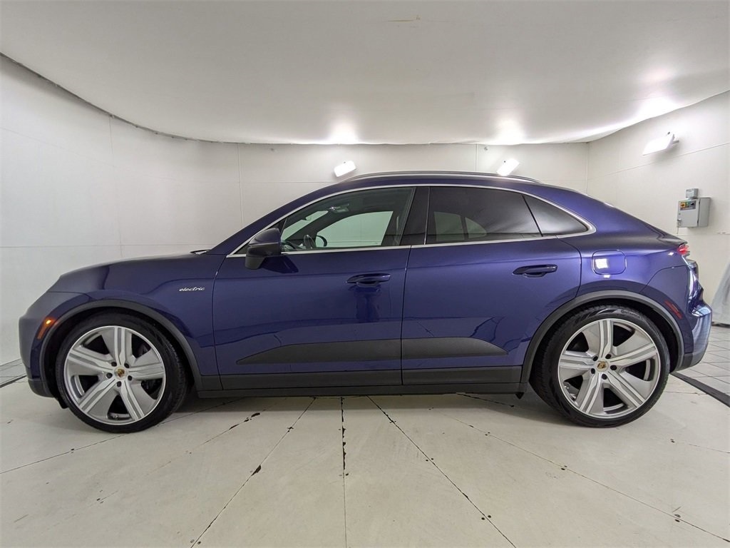 Certified 2024 Porsche Macan Base with VIN WP1AA2XA7RL000211 for sale in Silver Spring, MD