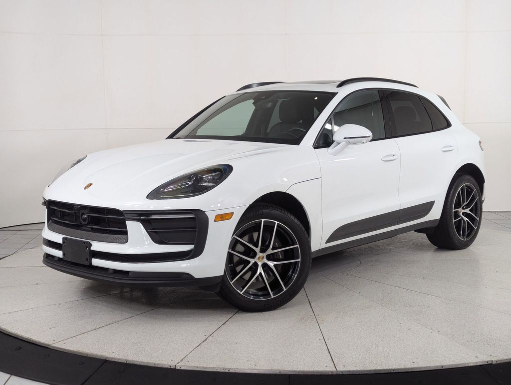 2024 Porsche Macan Base